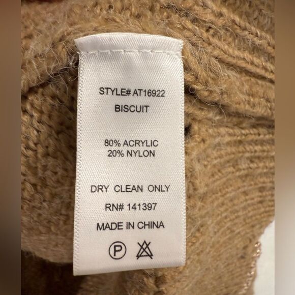 Astr the Label Scallop Hem Pom Pom Biscuit Cable Knit Sweater Stripe Accent, XL - Picture 5 of 7